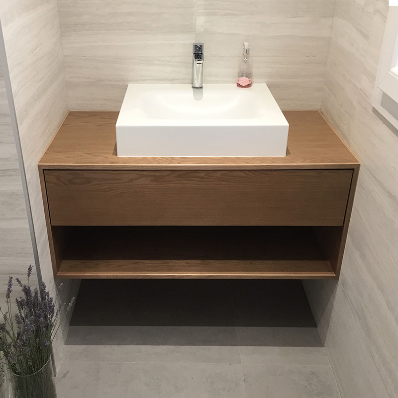 Muebles de baño en madera a medida