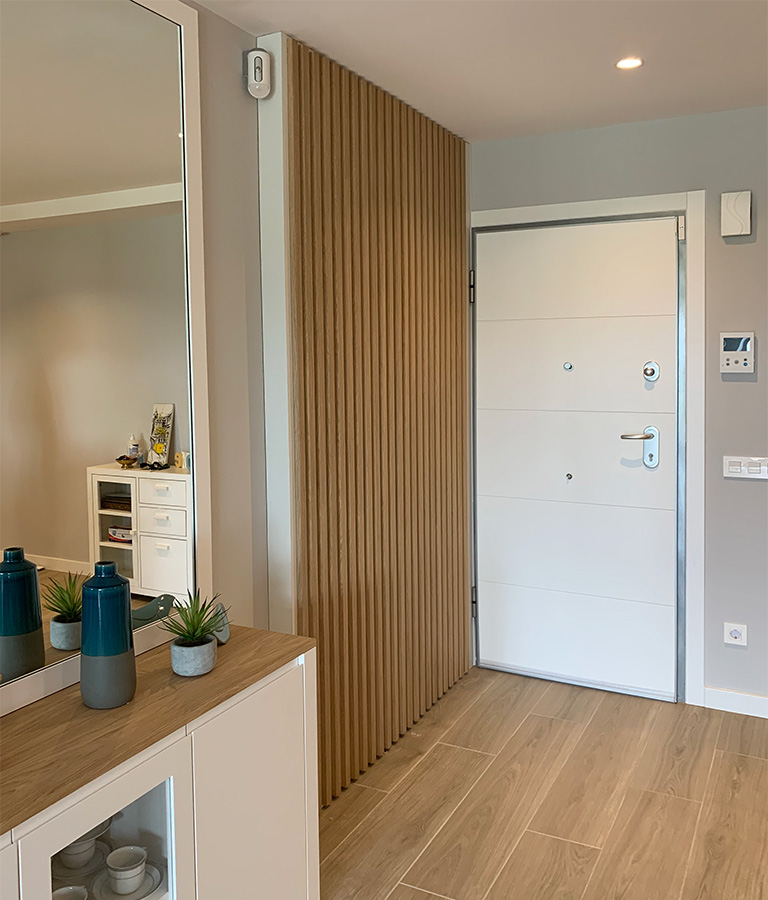 Palillería de roble Palillería de roble a juego con mueble de salón