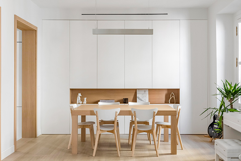 Mueble mural con puertas lacado blanco para comedor