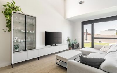 Mueble para TV con vitrina integrada