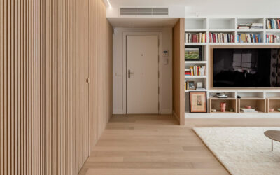 Puertas ocultas en la palillería de madera