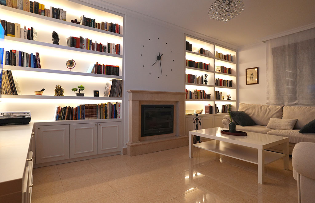 Librerías Mueble de salón a medida con librería, módulo tv y almacenamiento bajo