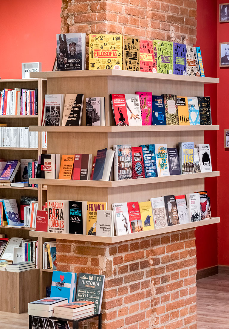 Estantes Estantes para libros destacados