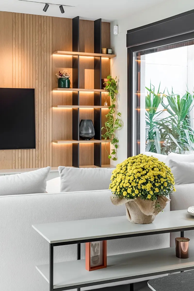 Librería con iluminación led