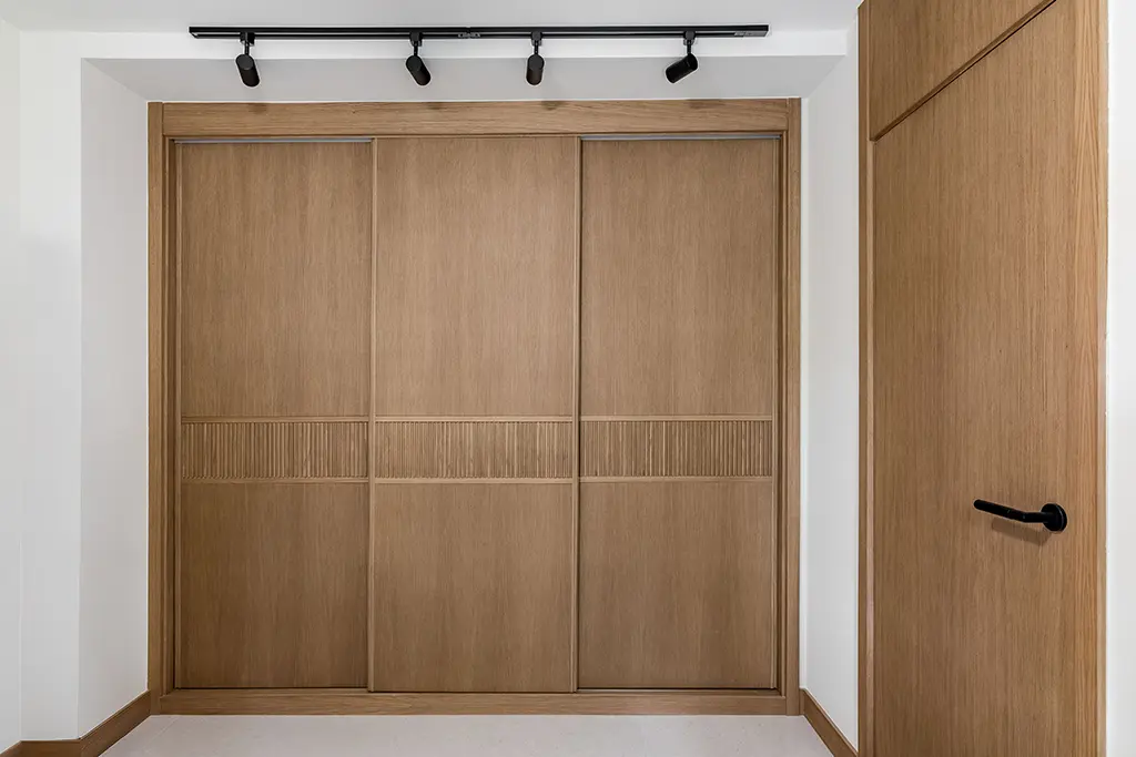 Puertas de armario correderas en acabado roble