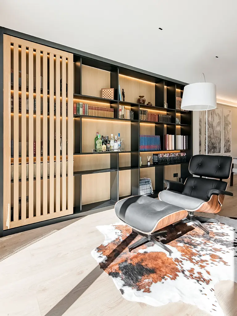 Librería con panel de3slizante en palillería